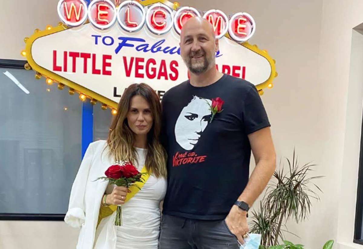  Šuškalo se da ju je legendarni košarkaš prevario sa kumom, poznatim pevačem 