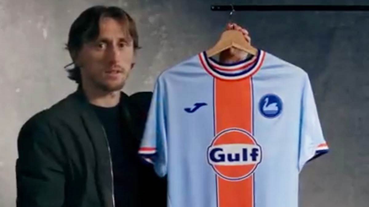  Modrić je predstavio nove dresove Svonsija 