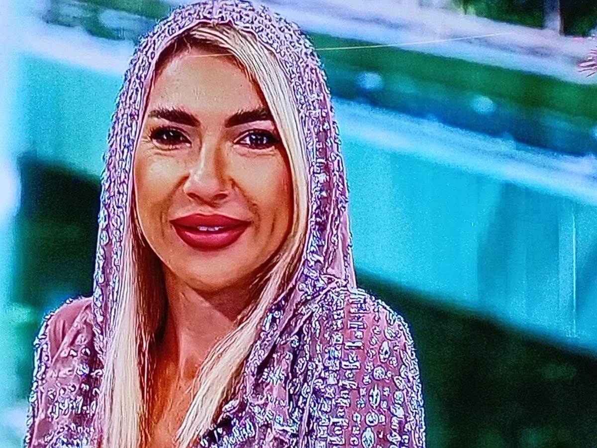  "Nasrnuo je na mene, probao je da me siluje": Jovanu Jeremić pokušao da napastvuje ministar 