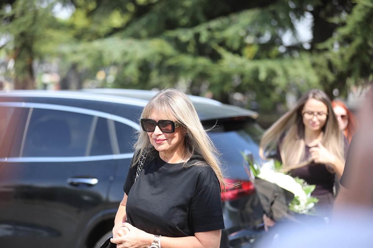  Porodica Saše Popovića stigla na pomen 