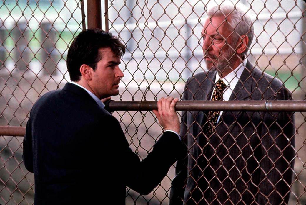  "Ne želim više da bježim": Čarli Šin priznao da je bio sa muškarcima 