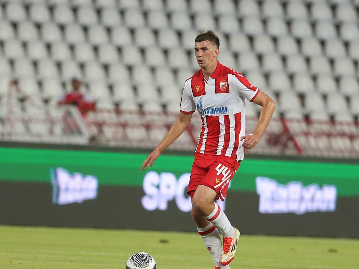  Dirljiv oproštaj Veljka Milosavljevića od Crvene zvezde 