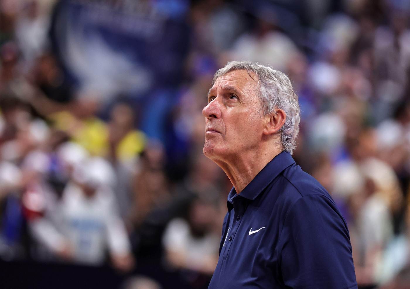  Smijenjen Svetislav Pešić 