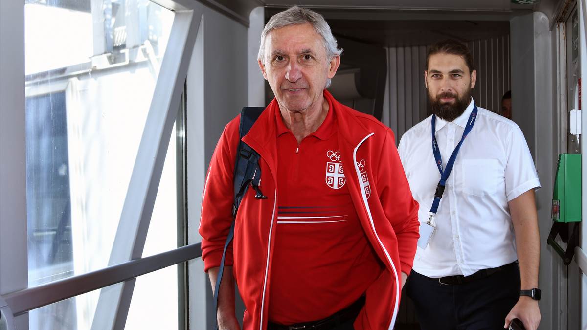  Pešića u Beogradu dočekala pitanja o odlasku iz reprezentacije 