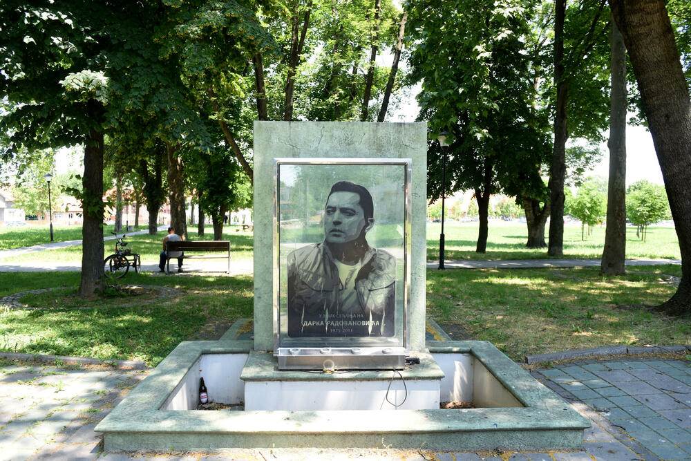  Udovica pokojnog pjevača se 11 godina nije oglasila: Evo šta se dešava sa porodicom nakon njegove sm 