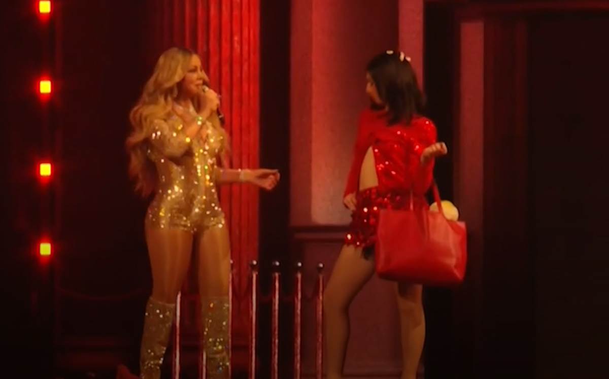  Na njoj 10 miliona dolara, a blam neprocjenjiv: Pogledajte bizarnu scenu s dodjele nagrada, svi prič 