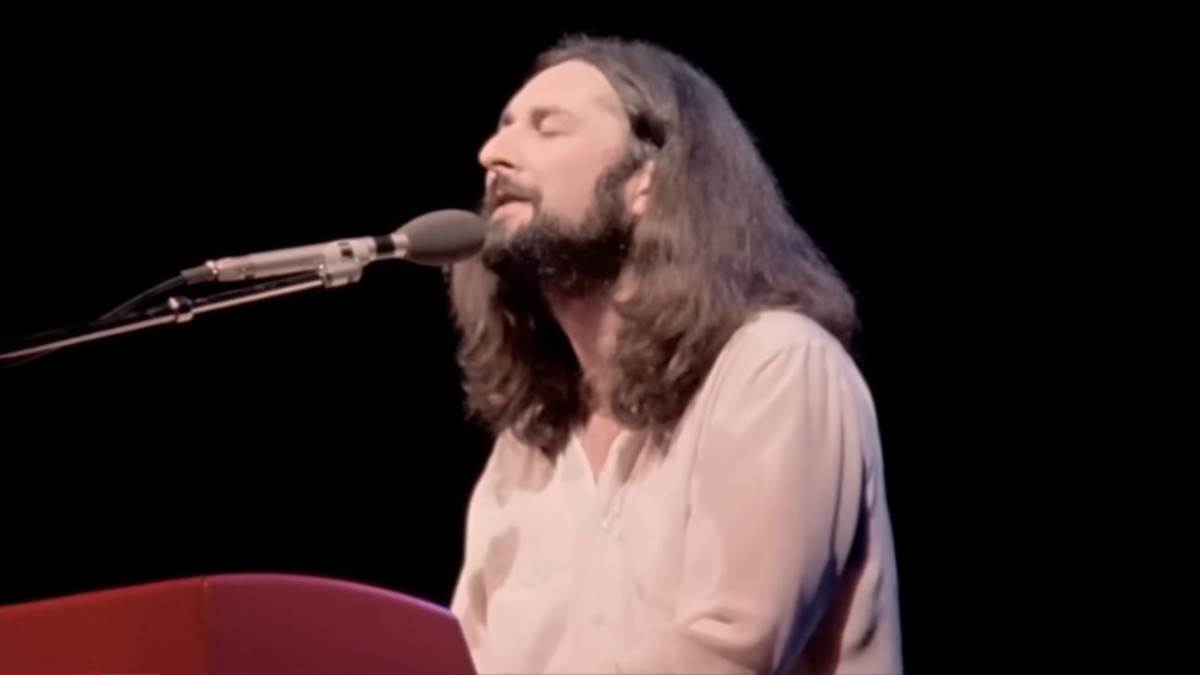  Umrla rok legenda, osnivač kultnog benda: Izgubio bitku sa bolešću, fanovi mu odaju poslednju počast 