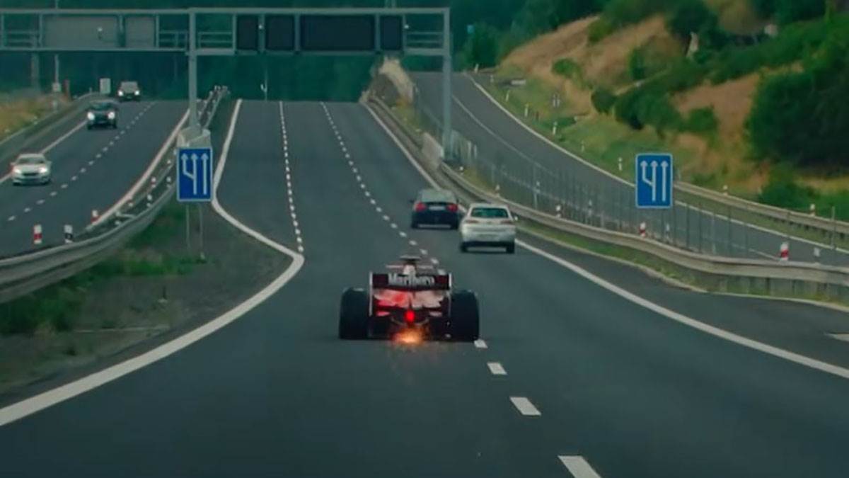  Fantom u Formuli 1 juri auto-putevima: Pojavili se snimci lude vožnje, policija mu godinama za petam 