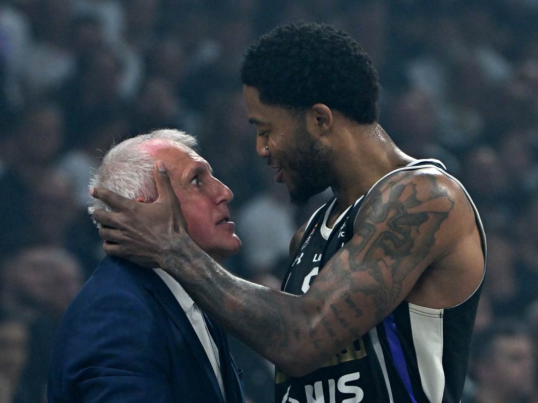   Povrijedio se Tajrik Džouns 