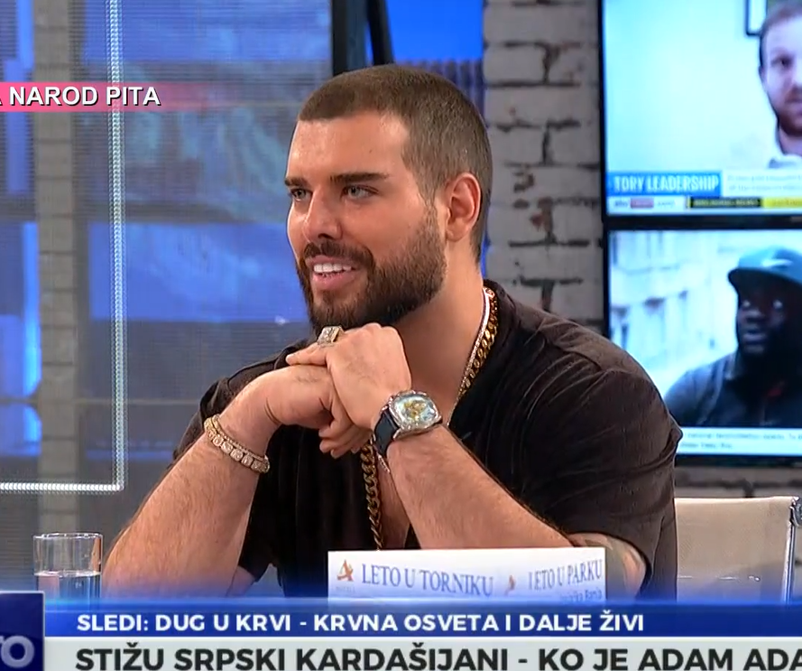  "Bilo bi mi teže da plačem u Jugu, ovako sam tužan u Maseratiju": Adam Adaktar ponovo šokira izjavama o novcu 