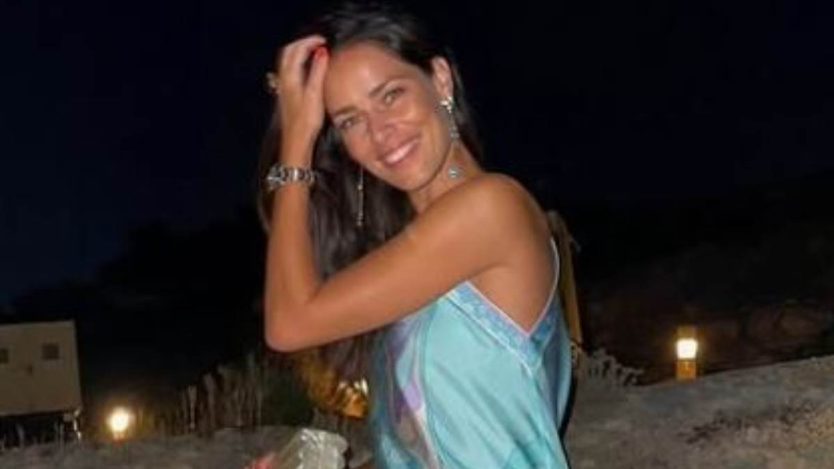  Ana Ivanović u kratkoj haljini zapalila društvene mreže: Izgleda bolje nego ikad, svi pričaju o ovim 