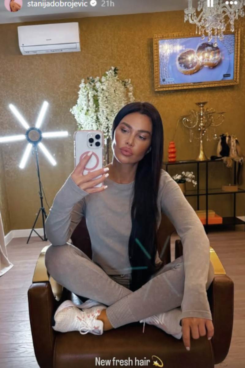   Upoznao Staniju na sajtu za odrasle, drugi dan mu nudila intimne slike 