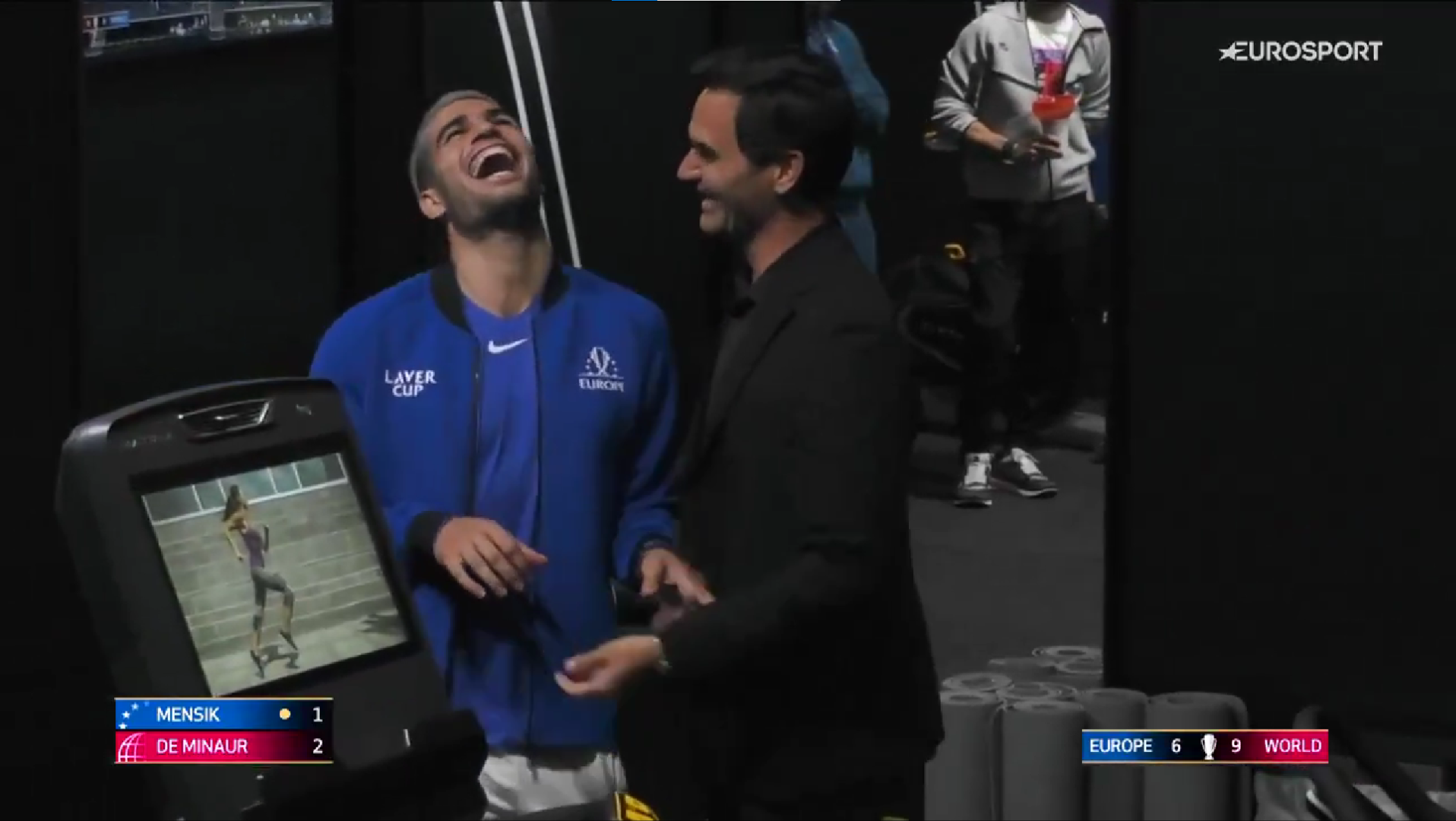  Federer prišao Alkarazu i pokazao mu 1.500.000 dolara 