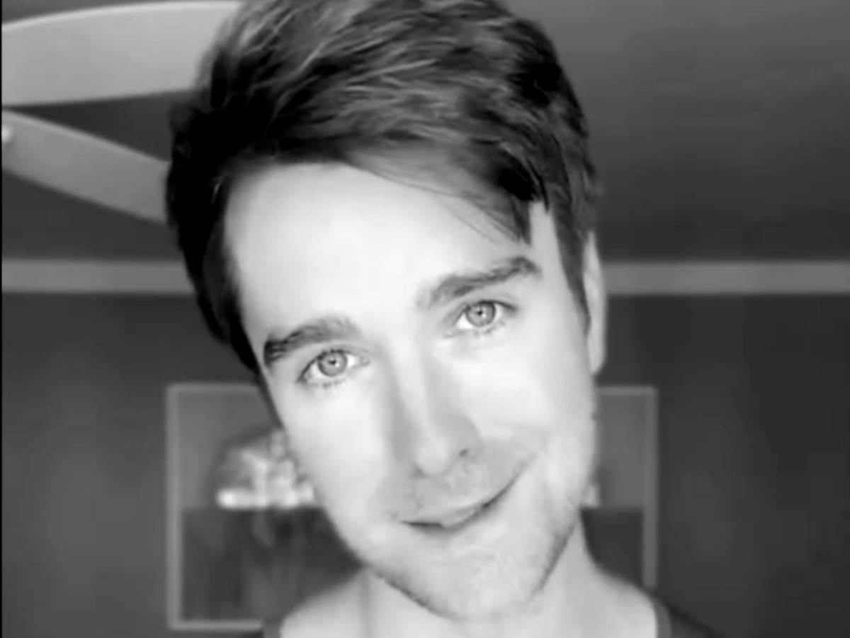  Podneta tužba zbog smrti Majka Heslina: Glumac preminuo u restoranu, zaposleni nisu hteli da pruže p 