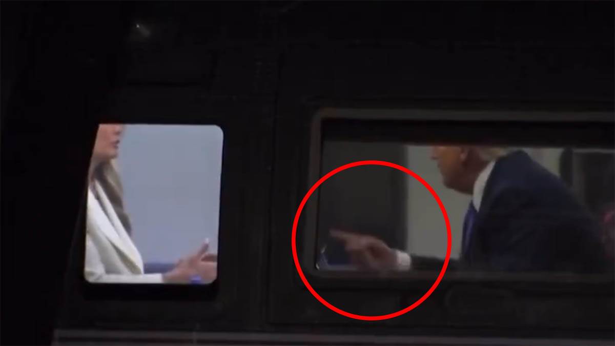  Tramp prstom prijetio Melaniji 