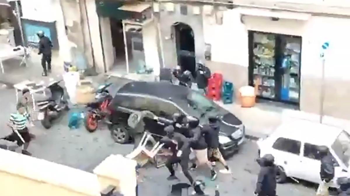  Ovako izgleda rat navijača na ulicama 