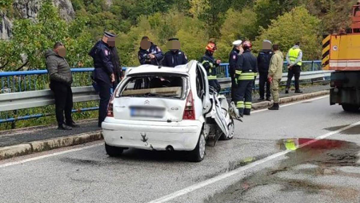  Državljanka Srbije poginula u saobraćajnoj nesreći: Užas kod Višegrada, automobil sletio u kanjon (F 