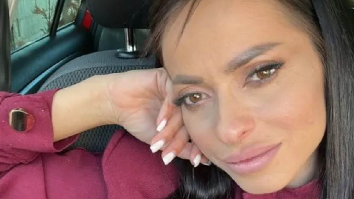  Katarina Lazić pozirala sa sve kopčom na čelu 