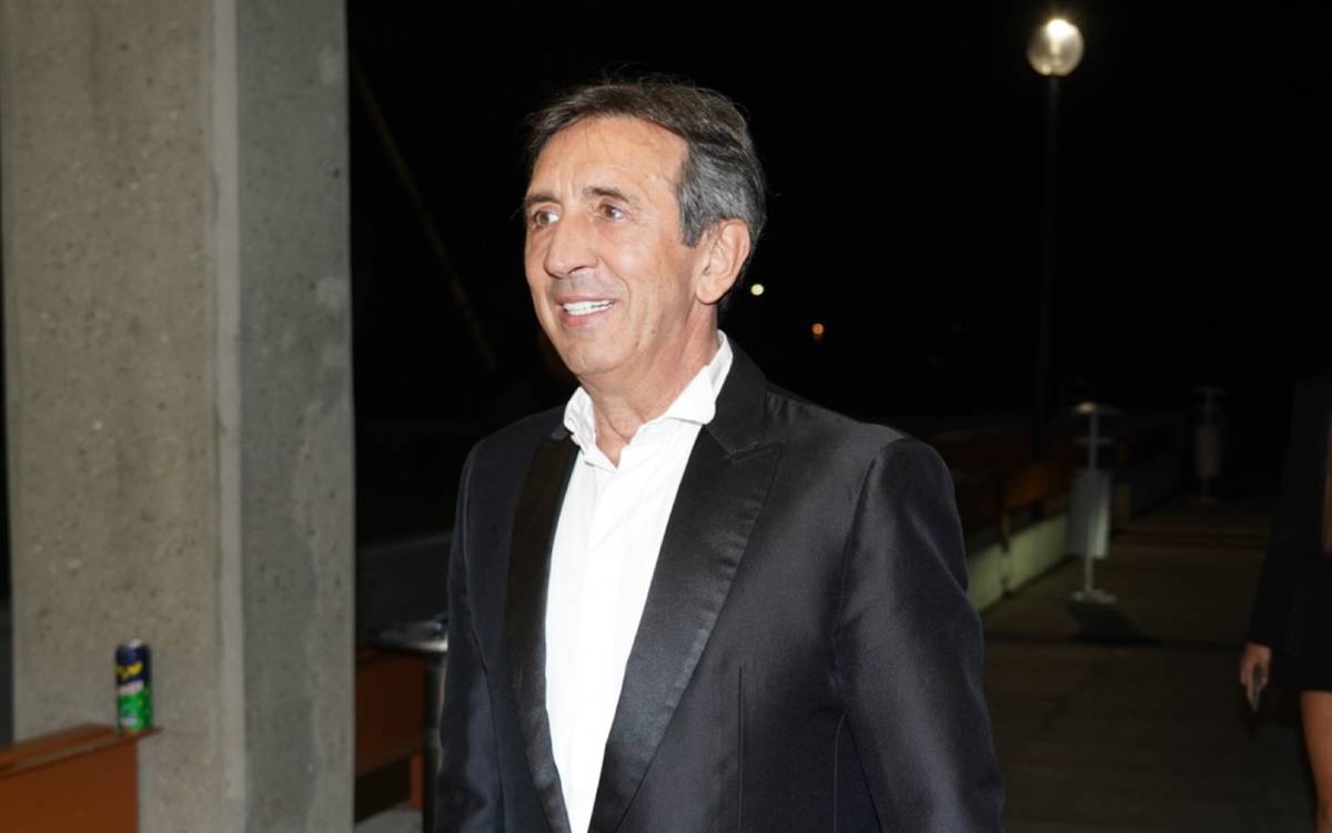  Slika Žike Jakšića sa sinom dirnula sve: Dajana Paunović zabilježila emotivan trenutak iz kuće bivše 