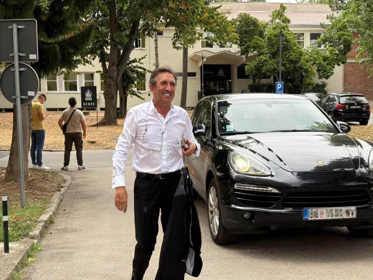  Žika Jakšić progovorio o skandalu Dare Bubamare: Isplivao intimni snimak, on otkrio kako se to "peglalo" u Grandu 