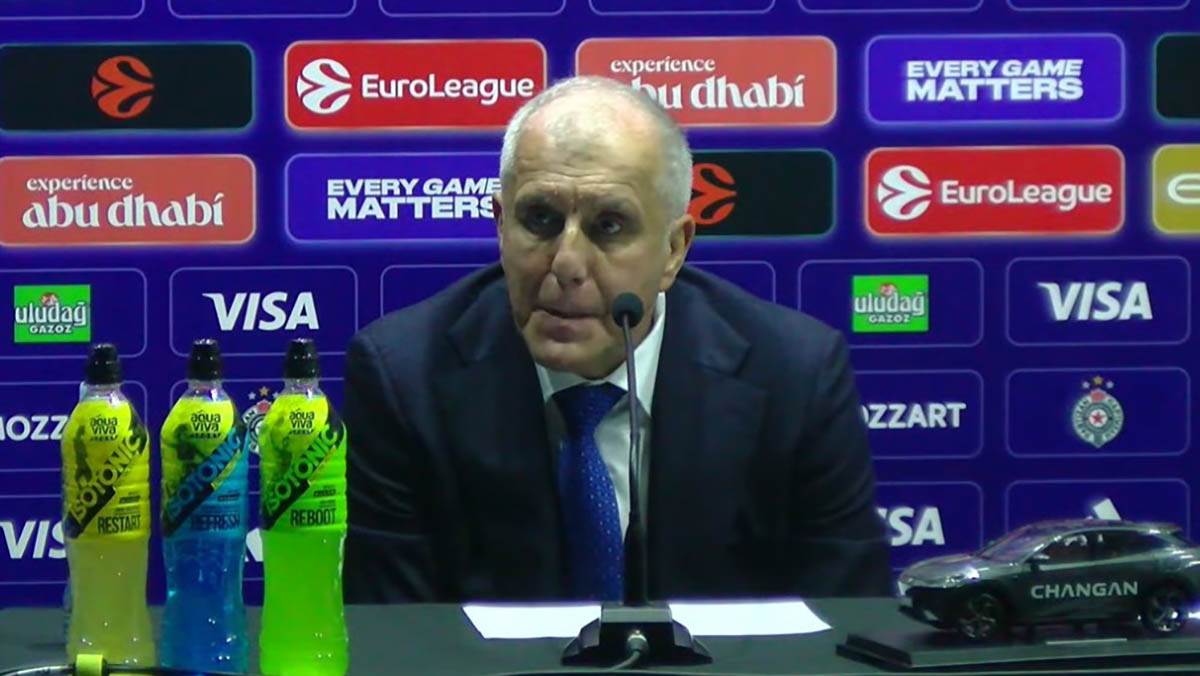  Željko Obradović je posle pobjede protiv Efesa na konferenciji za medije 