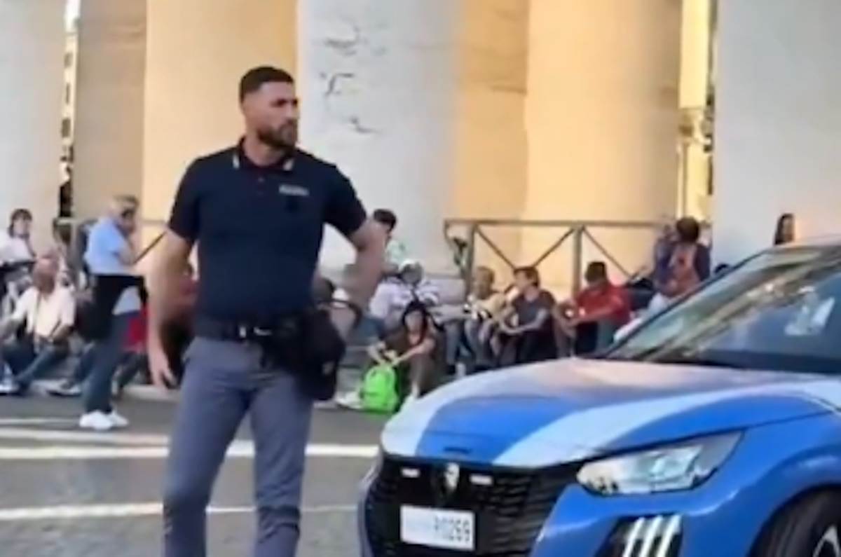  Došla u Vatikan, pa snimala policajce: Svi umiru od smijeha zbog "prirodnih ljepota Italije" (Video) 