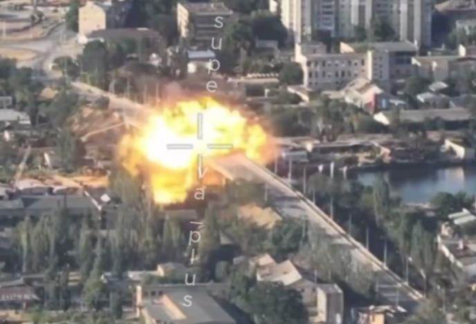  RUSI POČELI NAPAD NA HERSON: Industrijska zona već pod kontrolom Moskve 