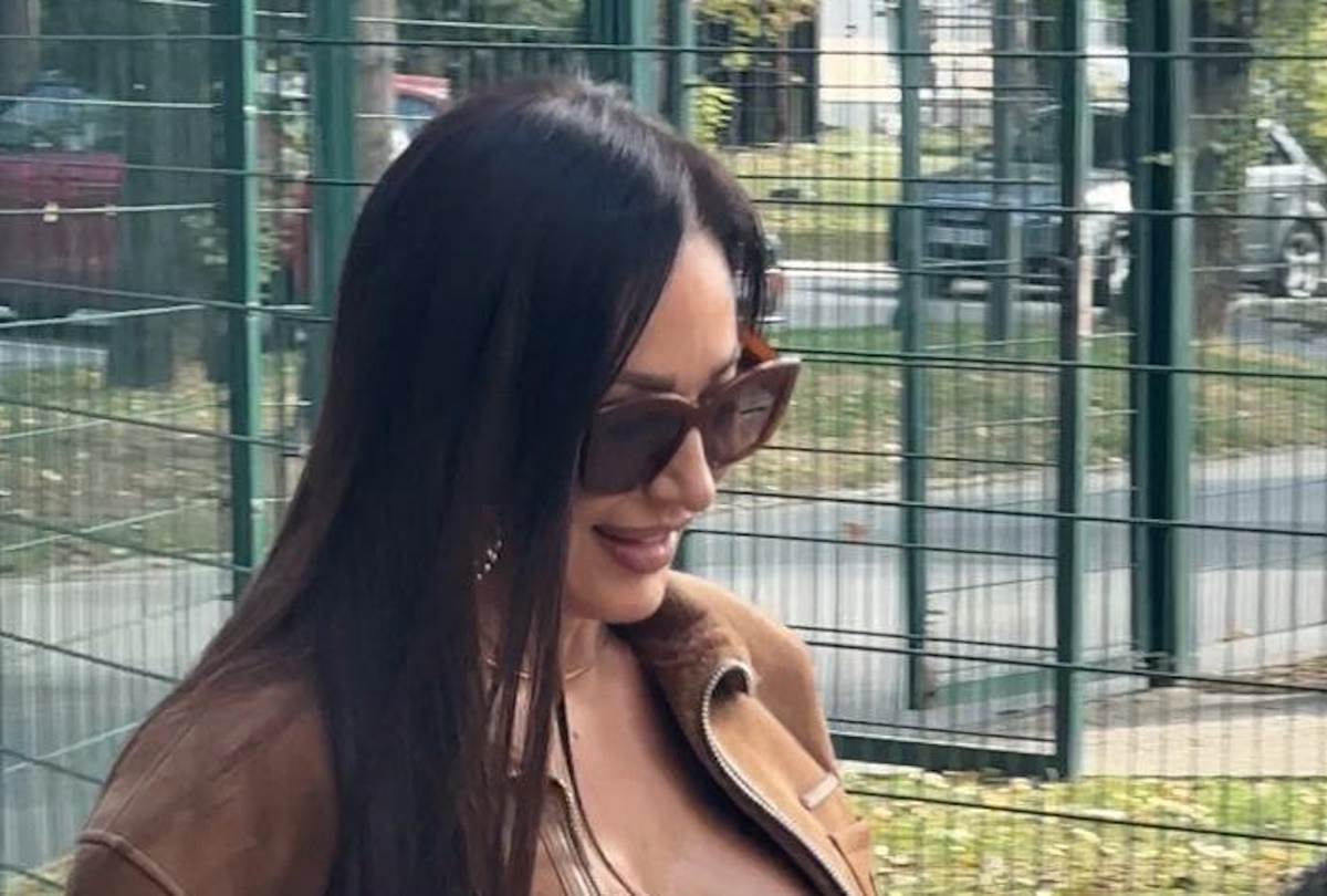  Ceca u krupnom kadru, a na sebi ima samo peškir: Ražnatovićku ovakvu nikada nismo vidjeli 