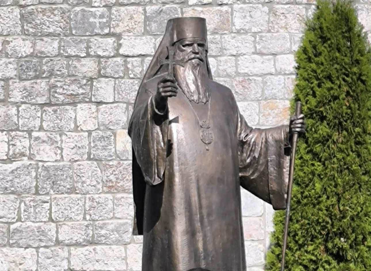  Otkriven spomenik Amfilohiju u Kolašinu 