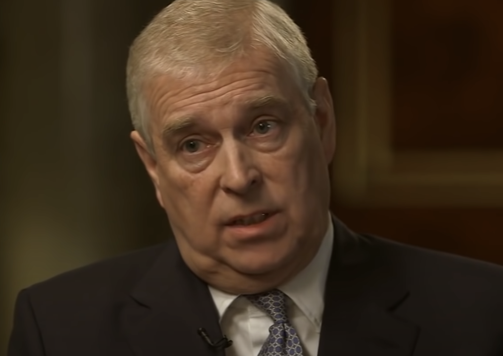  Princ Endrju izbačen iz kraljevske porodice! Oduzimaju mu titule i imanje, od sada će se ovako zvati 