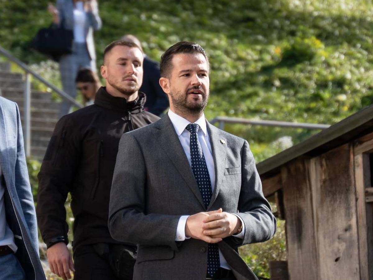 Milatović traži da Skupština raspiše referendum o otvorenim listama: Građani da glasaju poimence itd. Info Milatović traži da Skupština raspiše referendum o otvorenim listama: Građani da glasaju poimence itd. Info