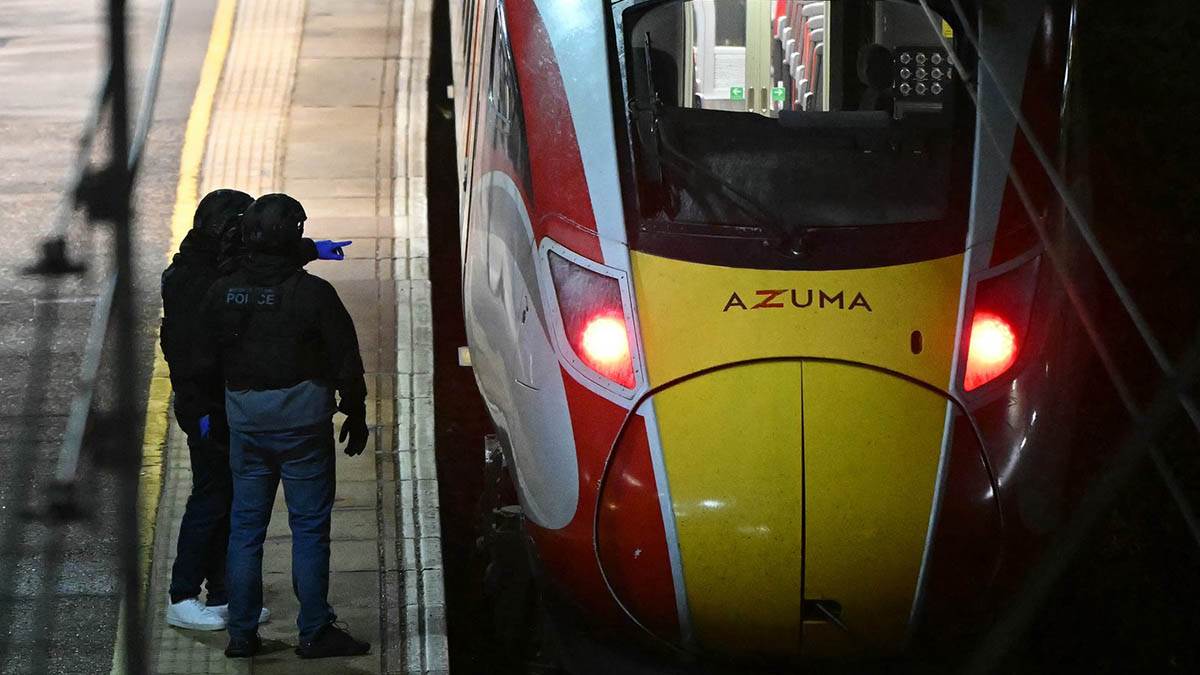  Krvoproliće u vozu: Izbodeni putnici, Englezi na nogama nakon jezivog incidenta 