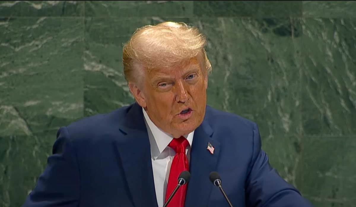  Trampa otpisali i najveriji nakon afere sa Epstinom, on im bijesno uzvraća 