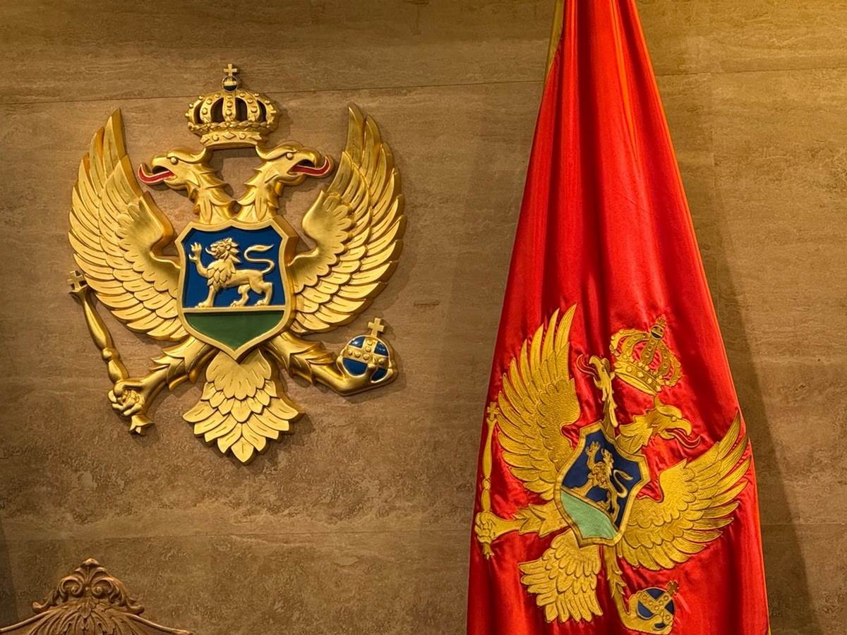  Odbornici odlučili da sebi povećaju mjesečne naknade sa 250 na 400 eura 