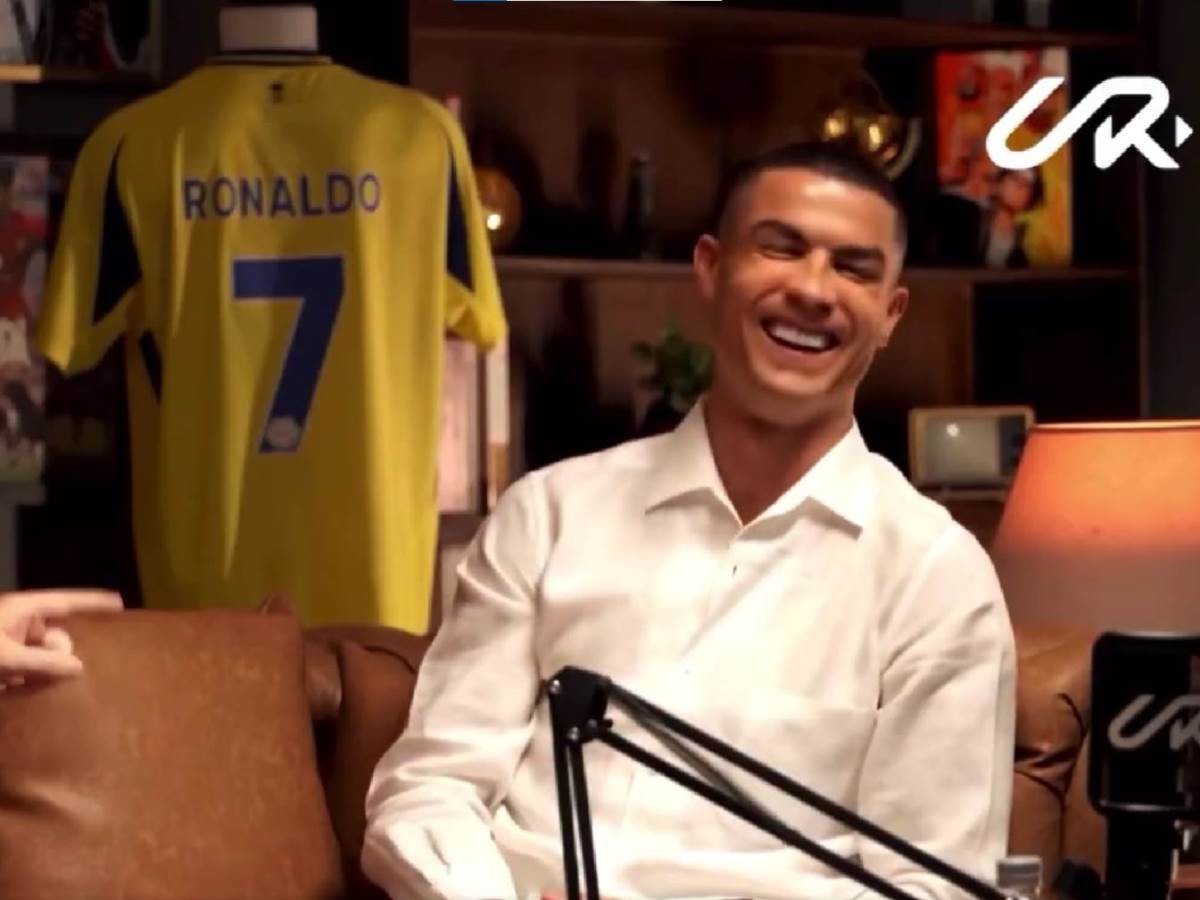  Kristijano Ronaldo jednom rečenicom pretjerao: Isprozivao legendu, pa počeo da se smije u studiju 
