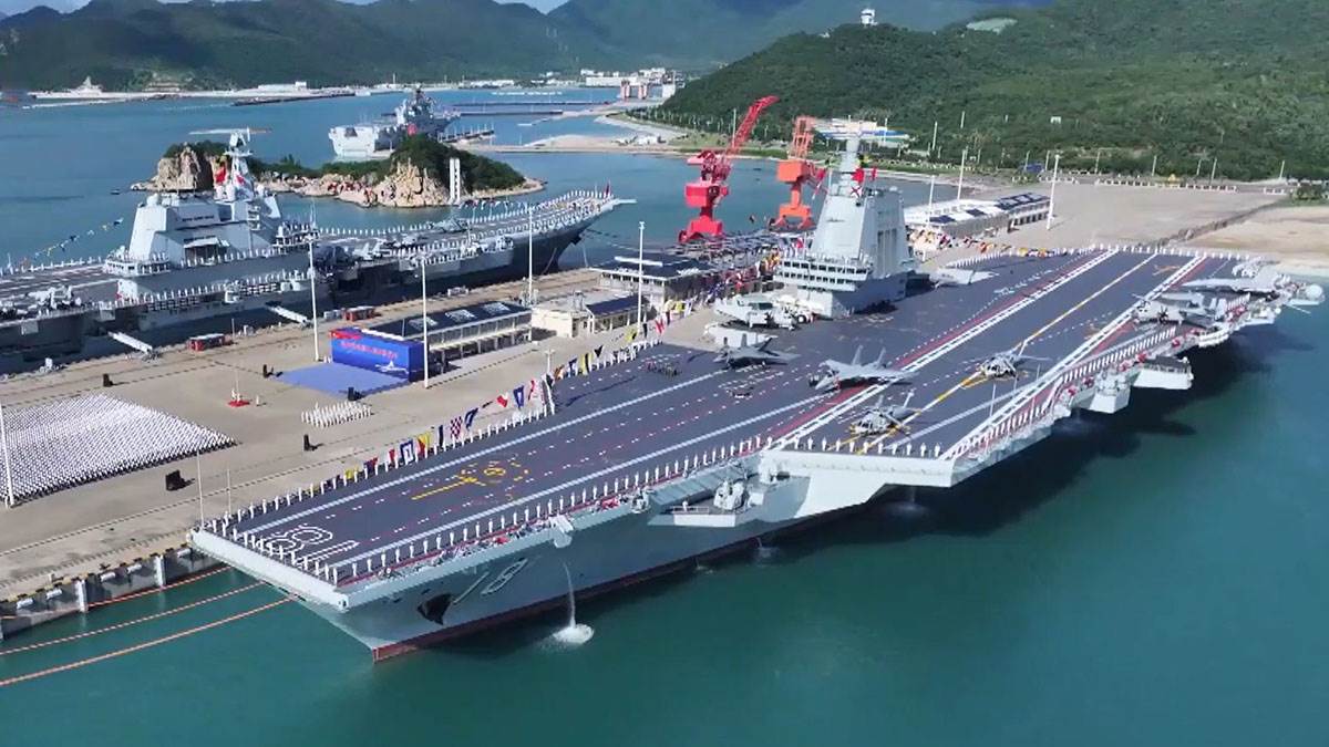  Kina je zvanično pustila u rad svoj najnoviji nosač aviona "Fuđijan" 
