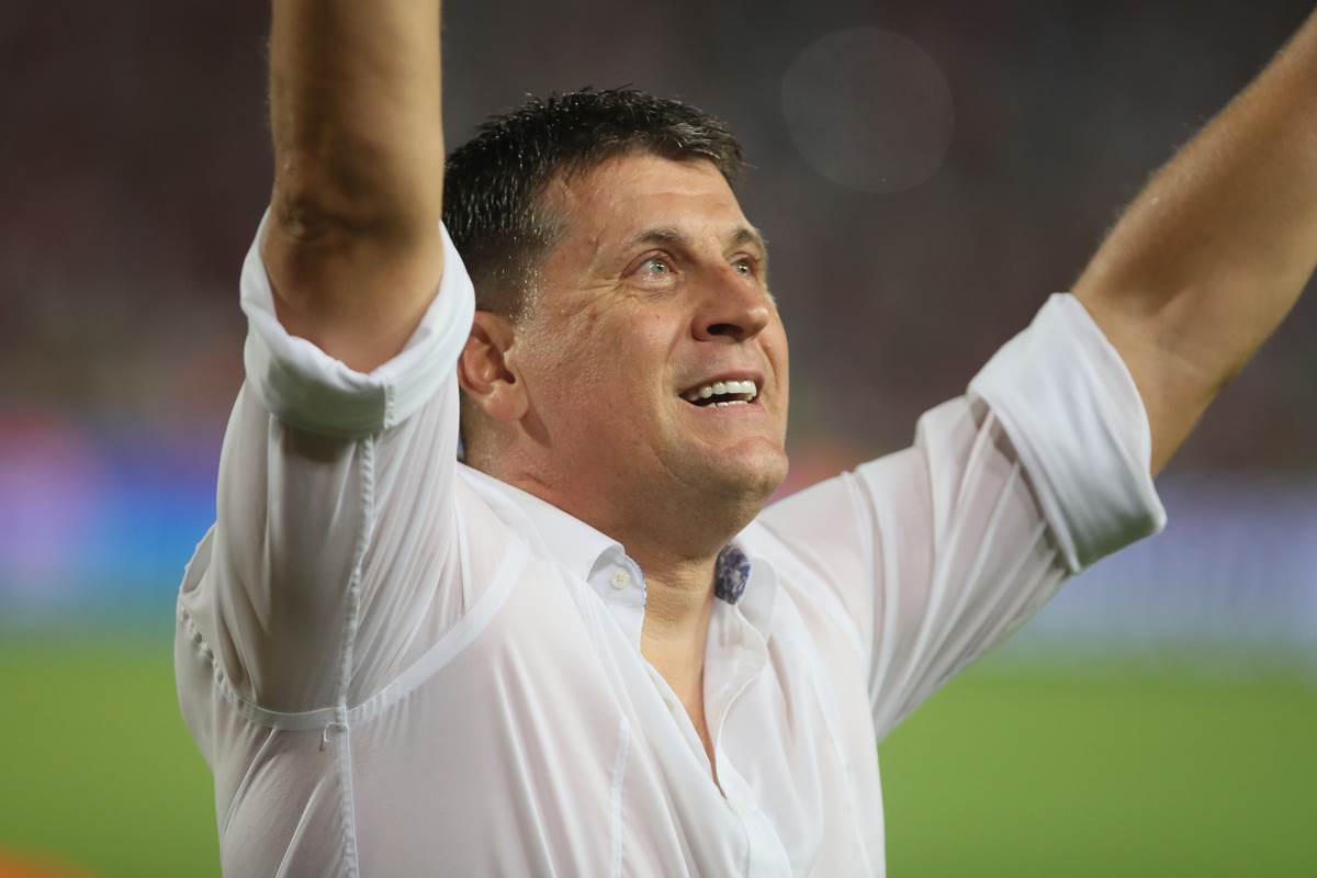  Neće stići da okreče sve što je izgradio u Zvezdi: Kada ode, Vladan Milojević će to uraditi na svoj  