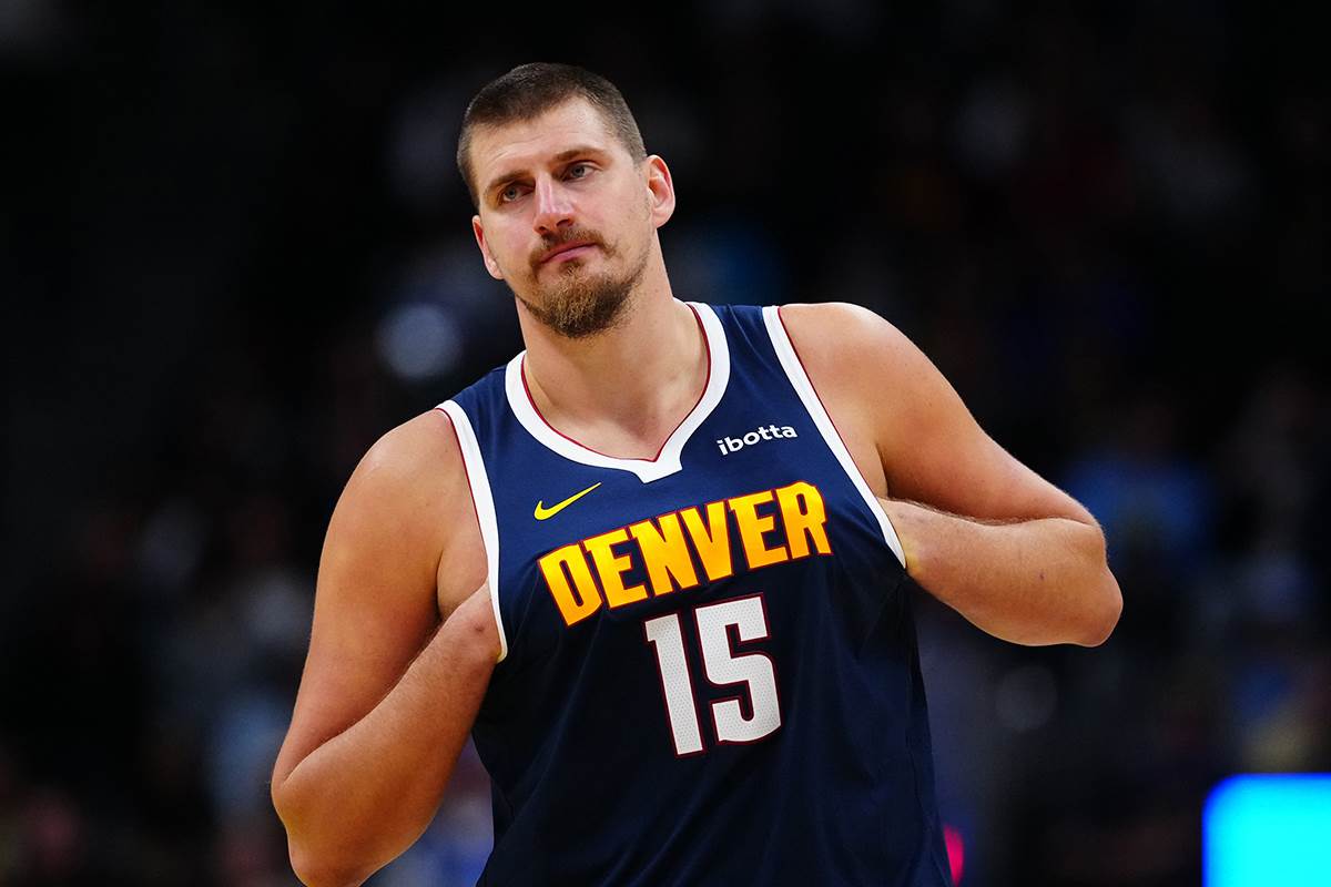  Nikola Jokić igra "pješke" i radi sulude stvari: Opet je ispisao istoriju NBA lige 
