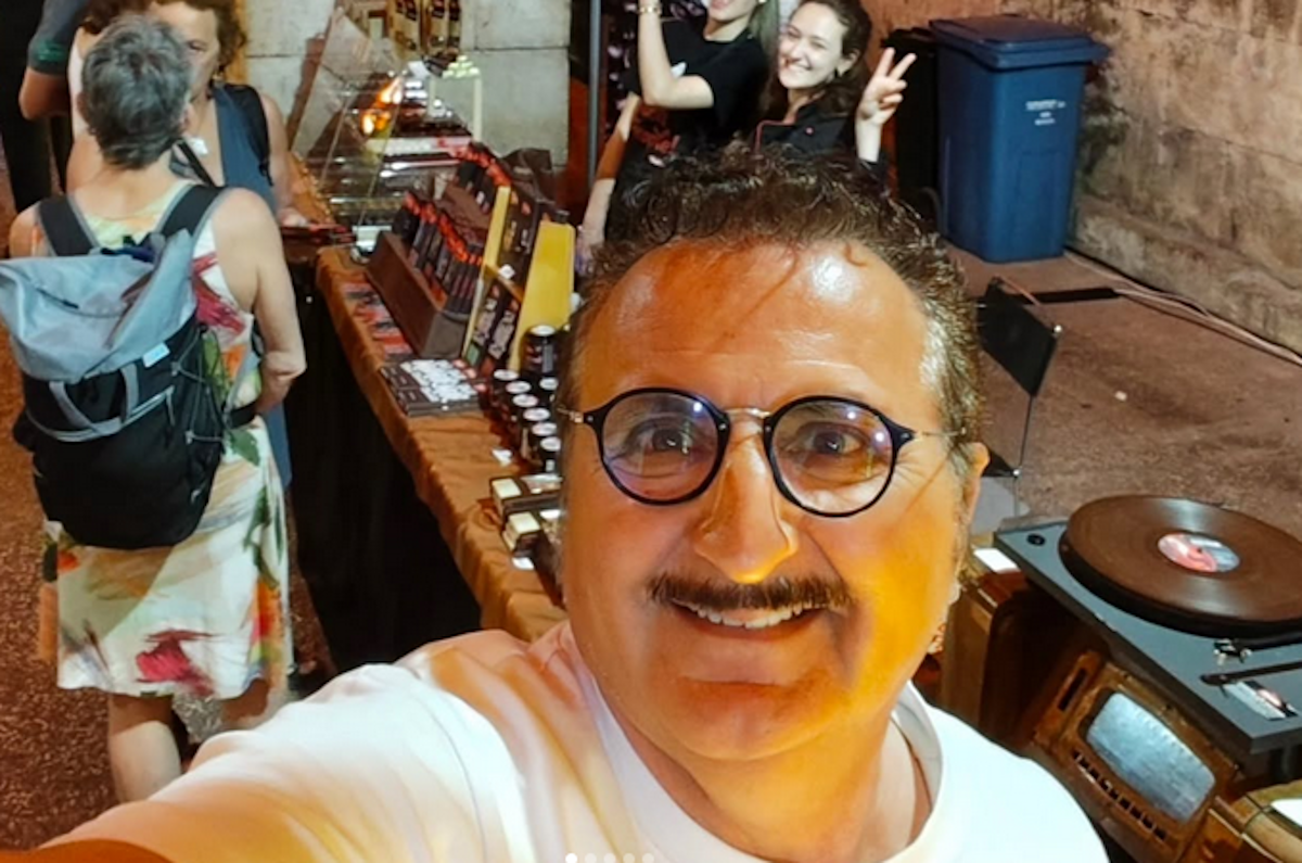  Pjevač pravi čokolade od svinjske masti 