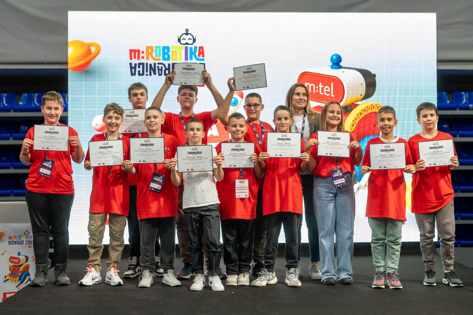  ODRŽANO VELIKO FINALE MTELOVOG TAKMIČENJA U ROBOTICI “m:ROBOTIKA BEZ GRANICA” 