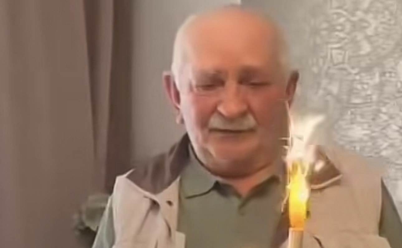  Deka u 67. godini prvi put dobio rođendansku tortu: Nije mogao da zadrži suze, 8 miliona ljudi se sl 