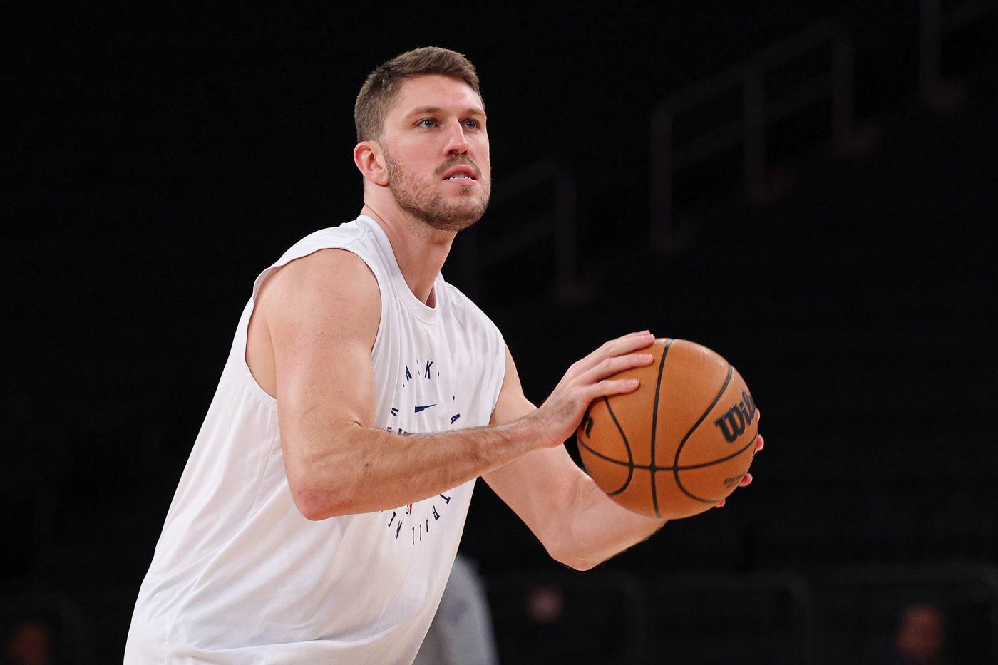  Bivši dostavljač hrane potpisao za Dubai: Radio na groblju, pa donosio Lebronu pobjede u Lejkersima 