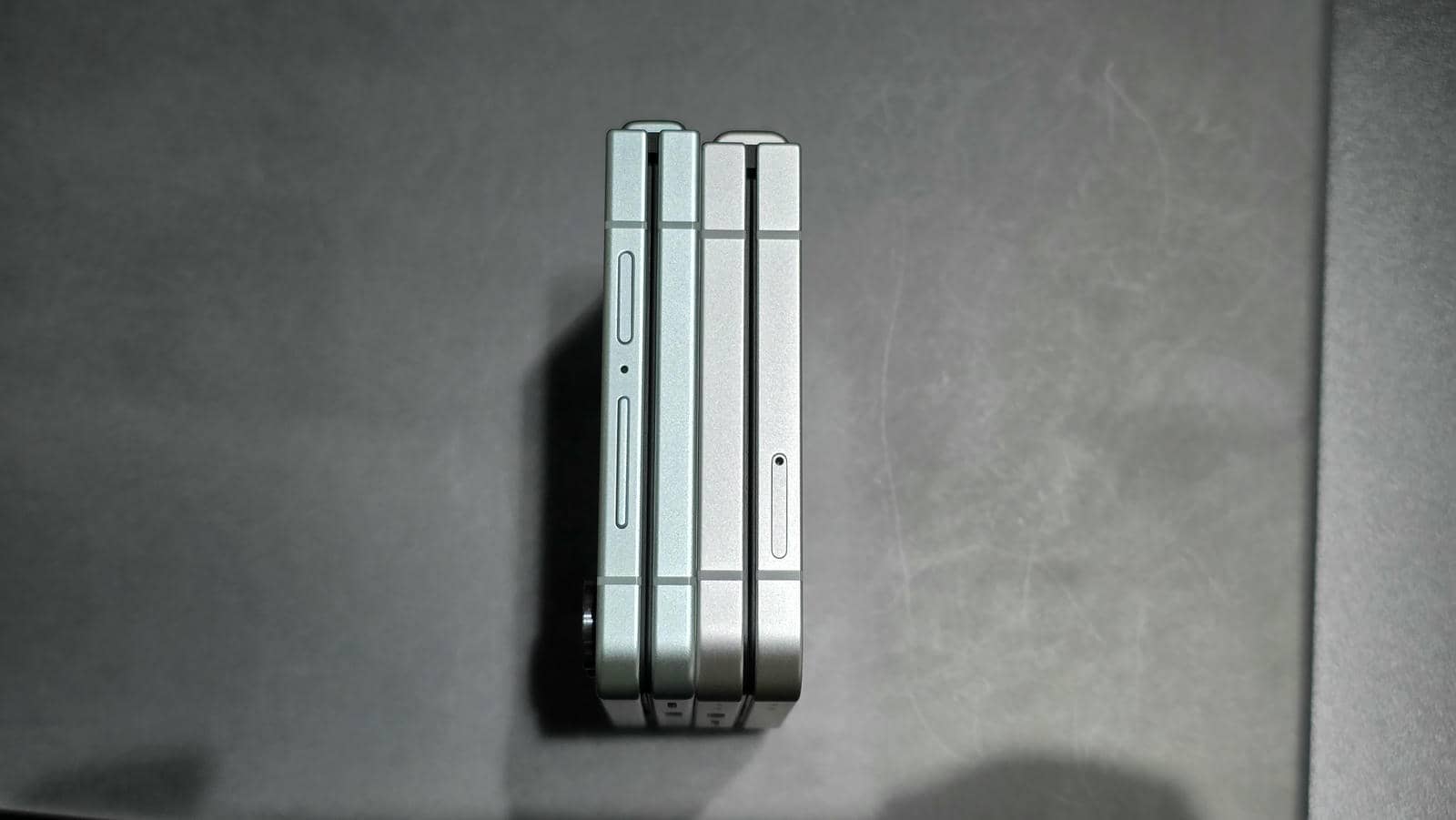  Konkurencija i savitljivi iPhone preznojili Samsung: Stiže još tanji i lakši Flip model 