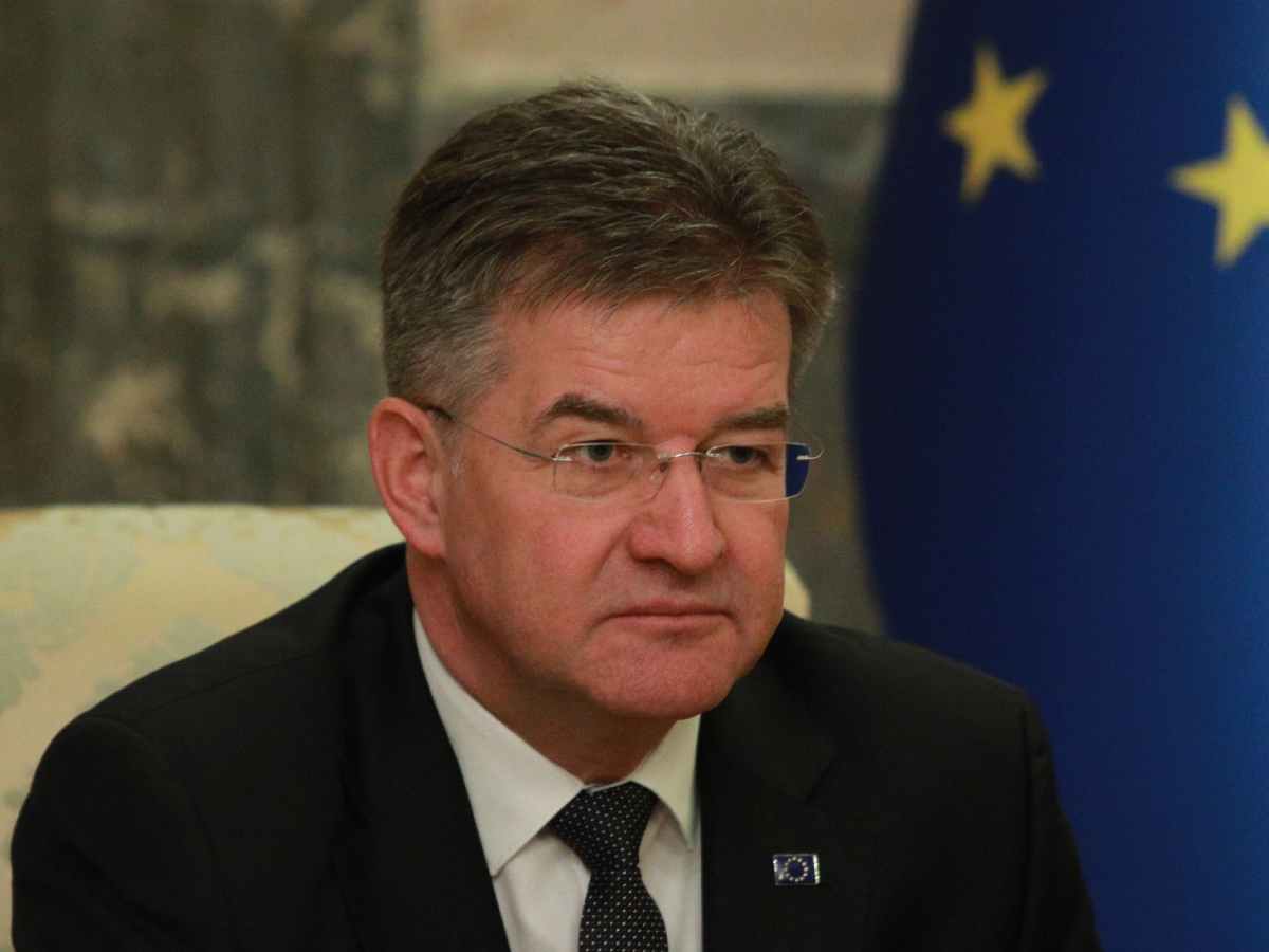  Skandal trese Slovačku: Miroslav Lajčak se više puta pominje u mejlovima Džefrija Epstina 