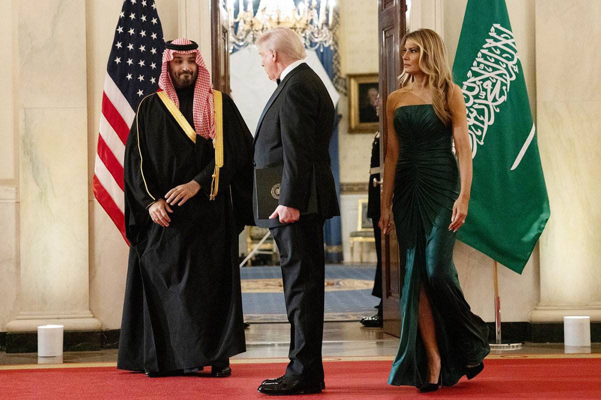  Melanija Tramp zna šta radi u smaragdnoj haljini: Zašto je odabrala ovu boju za susret sa saudijskim 