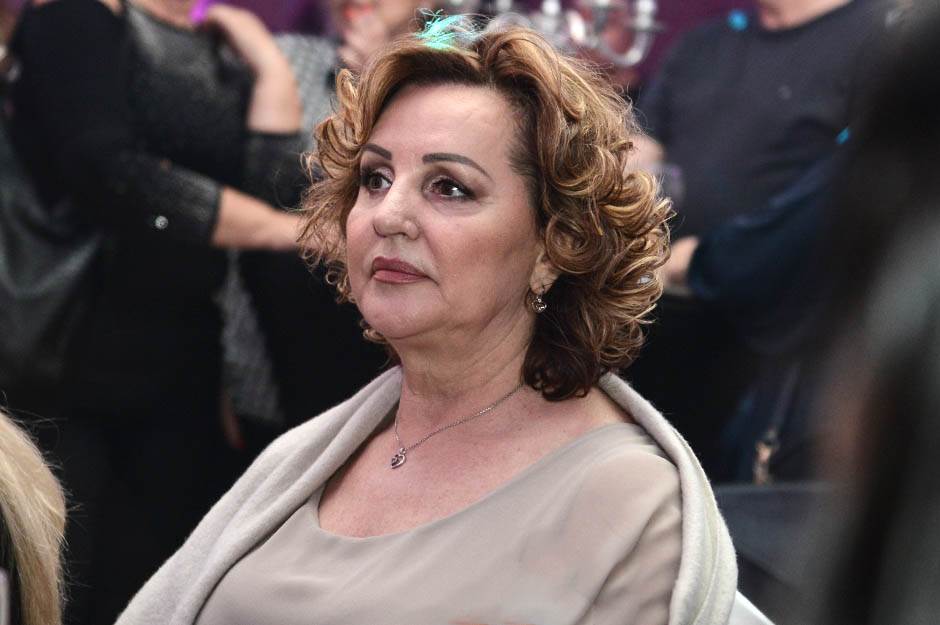  "Čijim si ti glasom pjevala dok si stvarala svoje ime?": Ana Bekuta brutalno isprozivala Cecu, evo k 