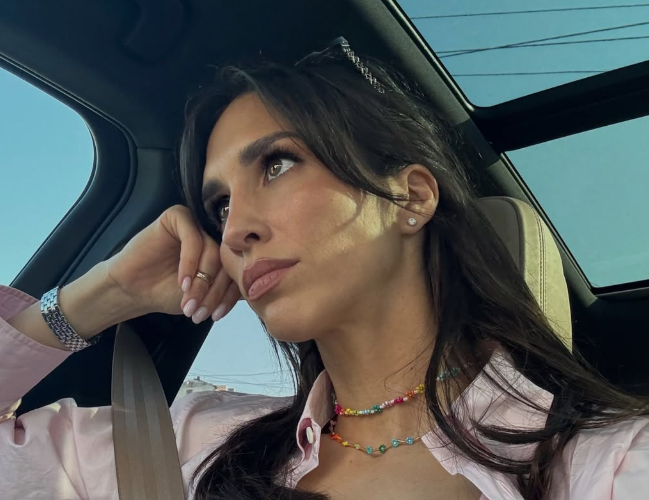  Jelisaveta Orašanin pozirala bez donjeg veša: Zumirala donji dio tijela, sve se ocrtava  