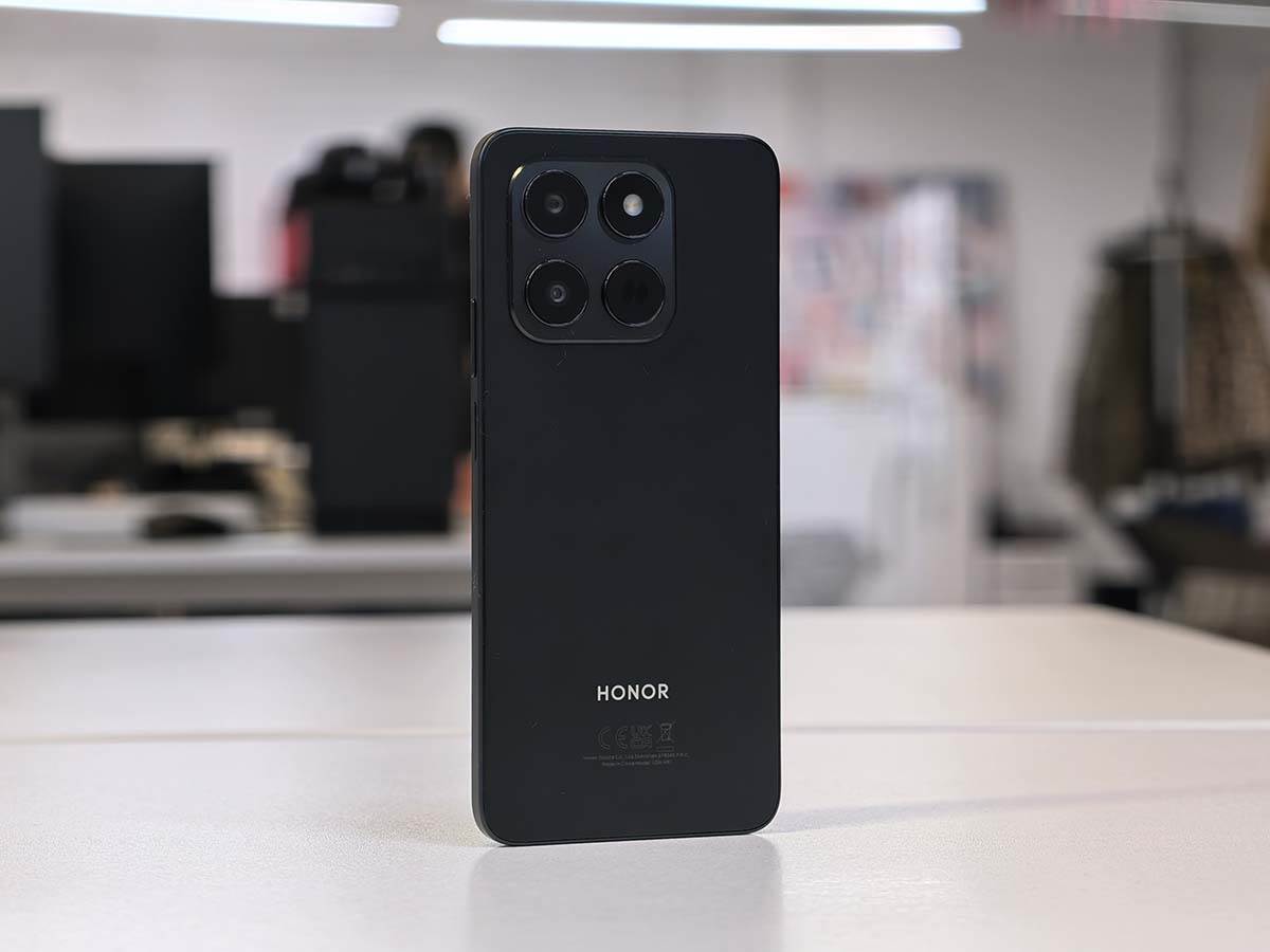  Testirali smo HONOR 400 Smart 