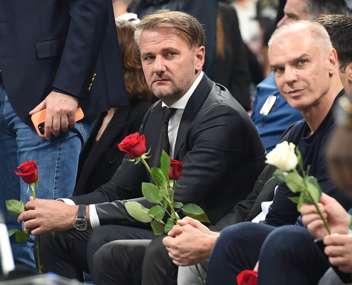  Ostoja Mijailović izlazi u javnost 