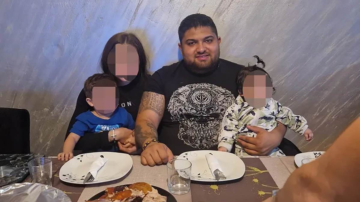  Otac i beba poginuli u sudaru automobila i autobusa na autoputu 